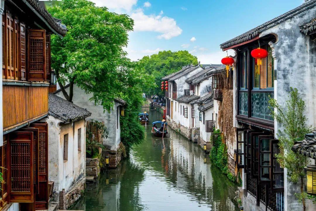 英国：伦敦，卫兵换岗仪式，白金汉宫的御用“奢侈品”